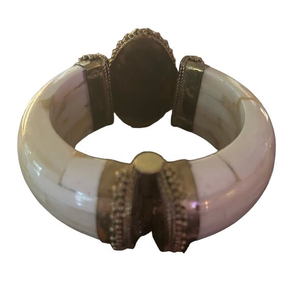 Agate bone bangle with brass closure Indian Bohemian Hippie chic - Picture 2 of 5